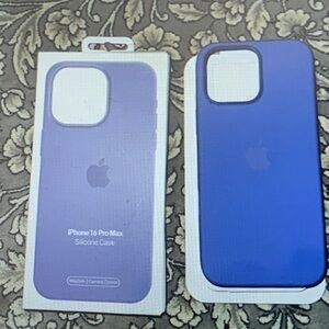 Apple iPhone 16 Pro Max Silicone Cover - Deep Blue